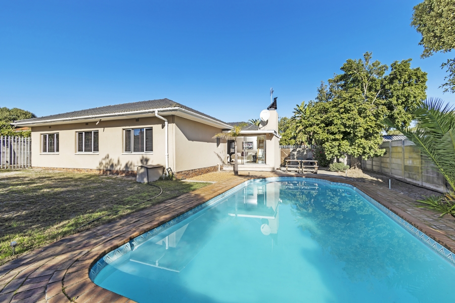 3 Bedroom Property for Sale in Amandelrug Western Cape